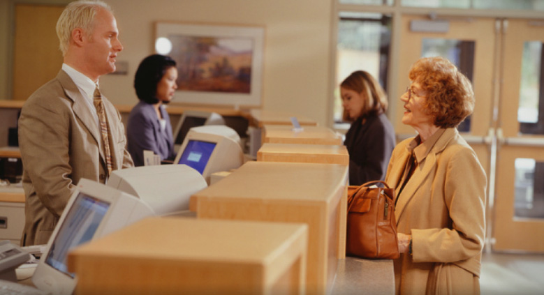 61307977 starica zene