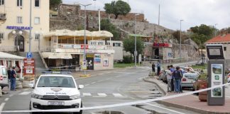 Zaprijetio joj nožem pa ju onda opljačkao