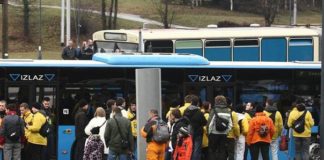 Lakše na brdo naszet