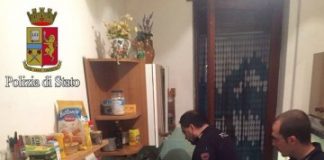 Starica i starac neprestano plaču